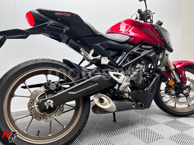Honda CB 125 R – Vista 5