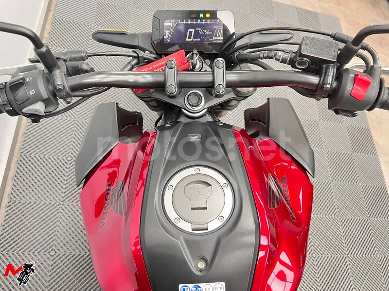 Honda CB 125 R – Vista 7