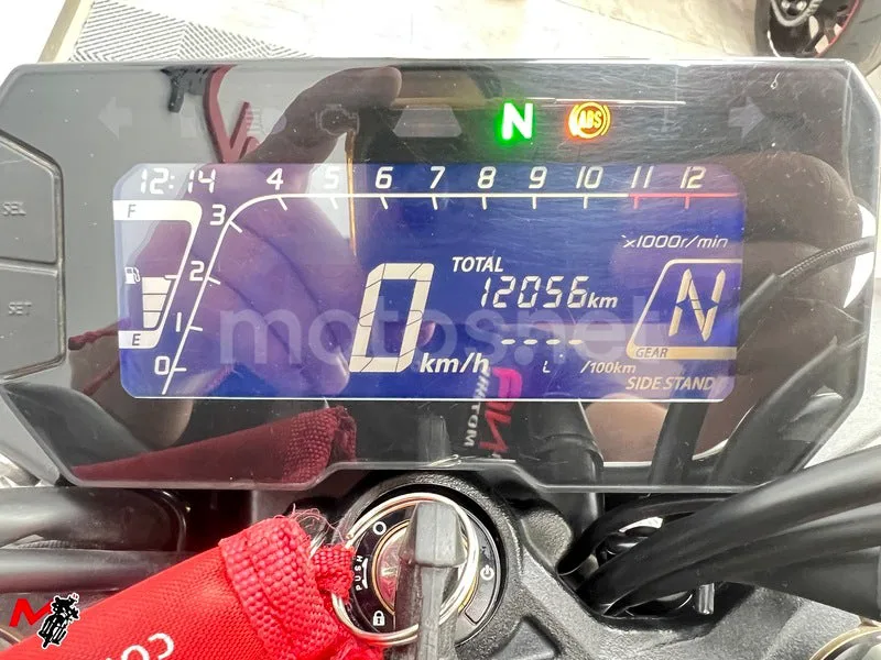 Honda CB 125 R – Vista 8