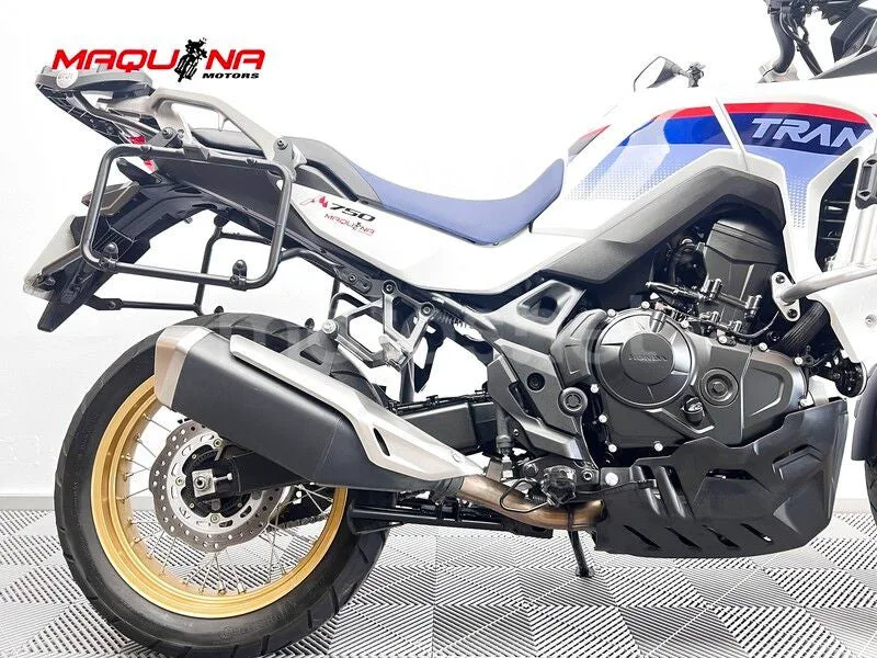 Honda XL 750 Transalp – Vista 4