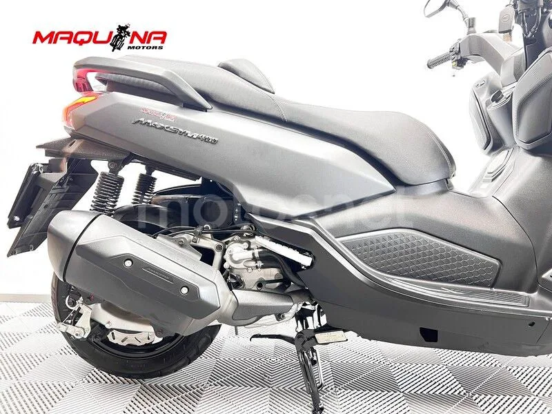 SYM Maxsym 400 – Vista 4