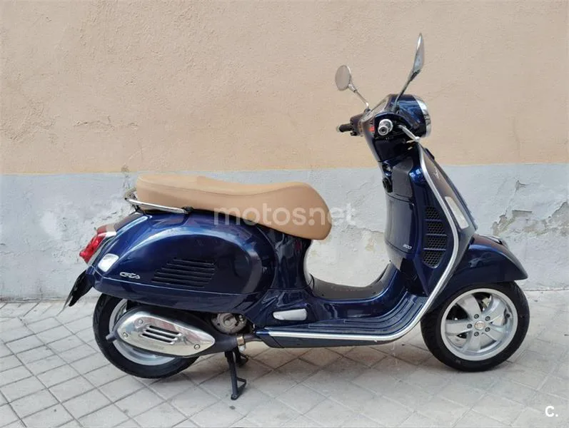 Vespa GTS 300 – Vista 3