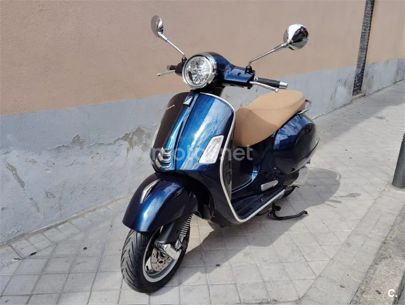Vespa GTS 300 – Vista 4