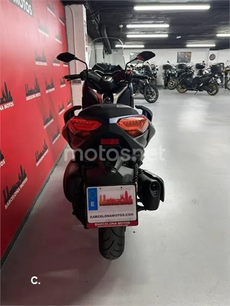 Yamaha XMAX 300 – Vista 6