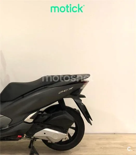 Honda PCX 125 – Vista 8