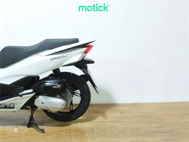 Honda PCX 125 – Vista 9
