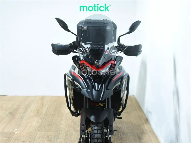 Benelli TRK 702 X – Vista 11
