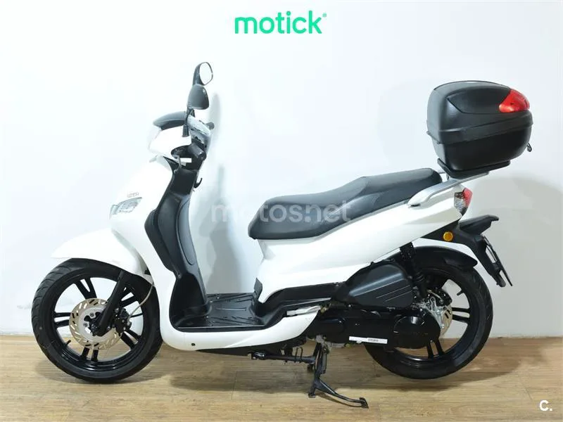 Peugeot Tweet 125 – Vista 7