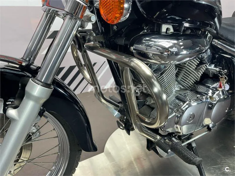 Suzuki Intruder 250 – Vista 21