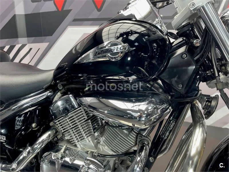 Suzuki Intruder 250 – Vista 10