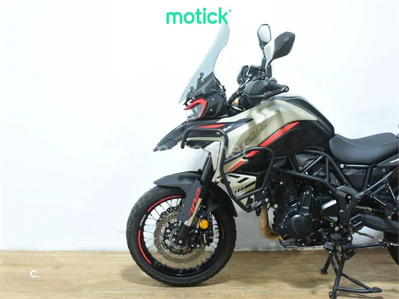 Benelli TRK 702 X – Vista 8
