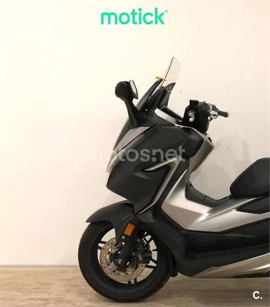 Honda Forza – Vista 7