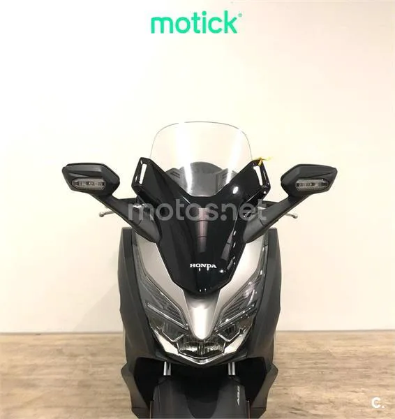 Honda Forza – Vista 9