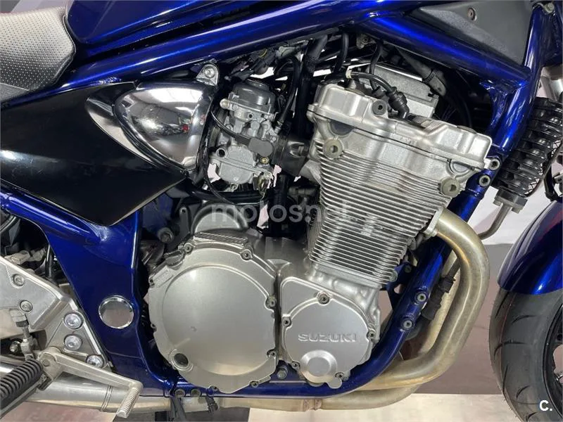 Suzuki Bandit 600 – Vista 12