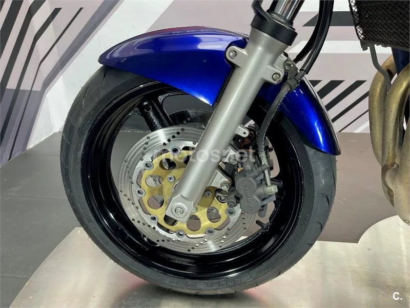 Suzuki Bandit 600 – Vista 20