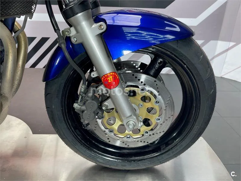 Suzuki Bandit 600 – Vista 22