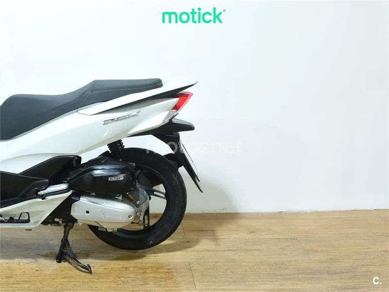 Honda PCX 125 – Vista 9