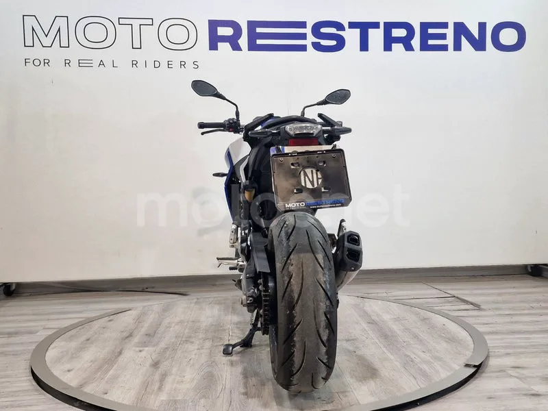 BMW F 900 R – Vista 8