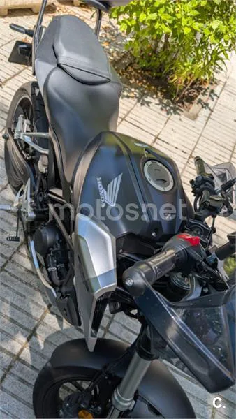 Honda CB 125 R – Vista 3