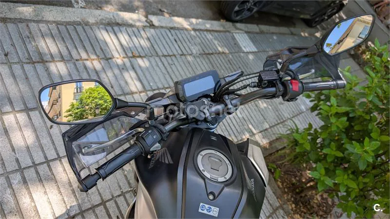 Honda CB 125 R – Vista 4
