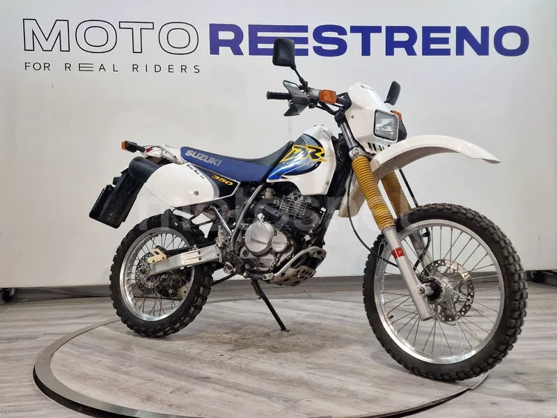 Suzuki DR 350 SE – Vista 5