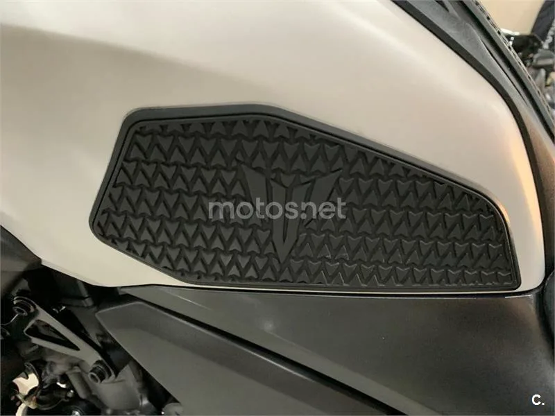 Yamaha MT-07 – Vista 12