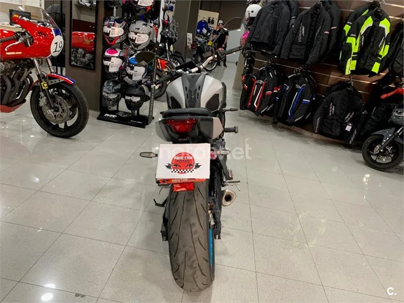 Yamaha MT-07 – Vista 7