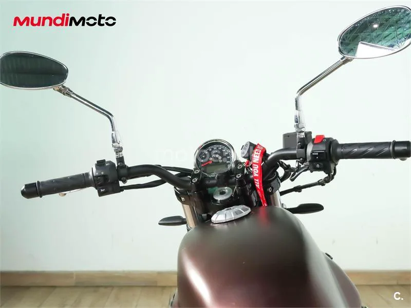 Moto Guzzi V7 III – Vista 11