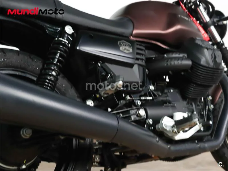 Moto Guzzi V7 III – Vista 4