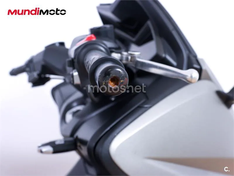 Yamaha TMAX 530 – Vista 17