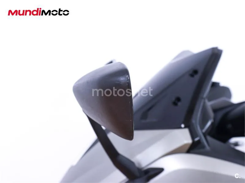 Yamaha TMAX 530 – Vista 19