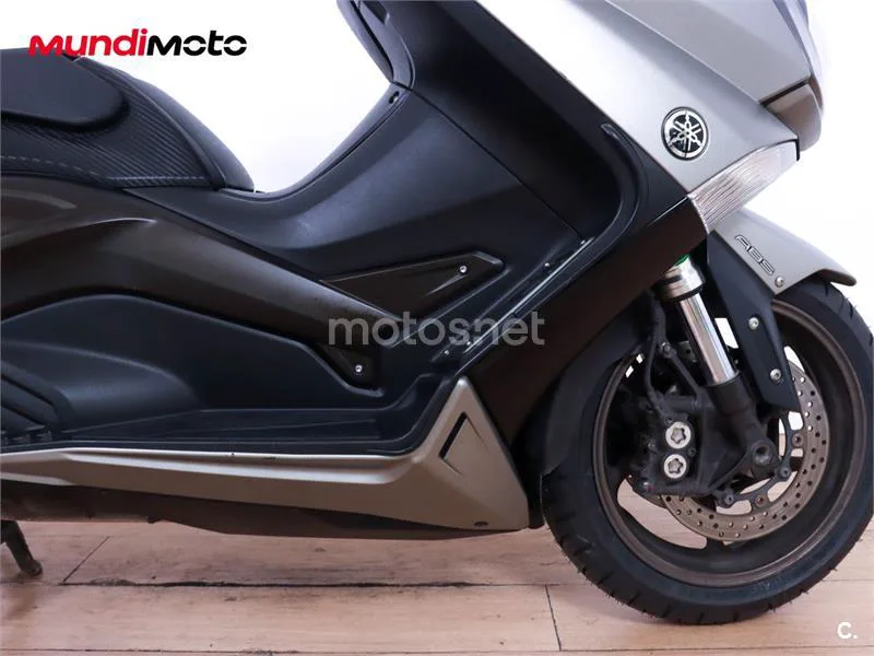Yamaha TMAX 530 – Vista 21