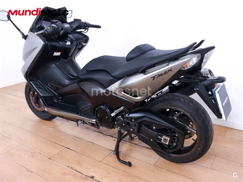Yamaha TMAX 530 – Vista 8