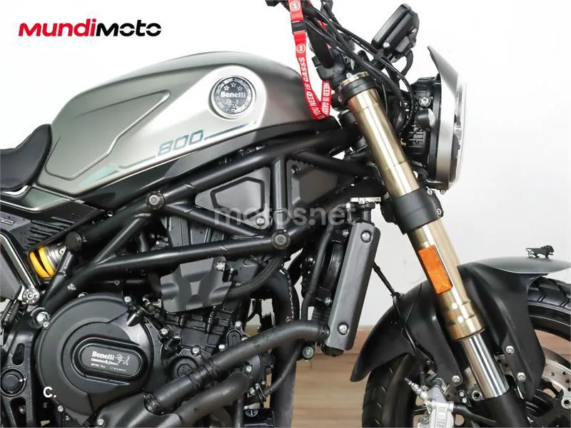 Benelli Leoncino 800 – Vista 18