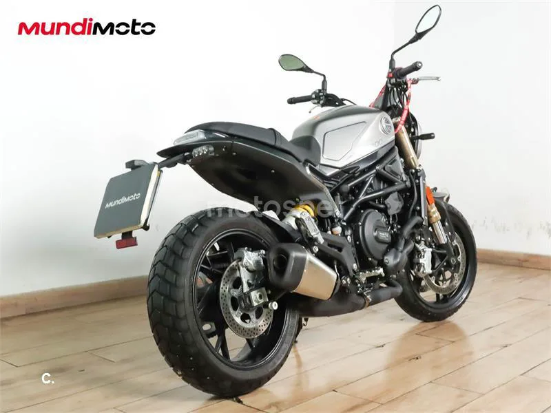 Benelli Leoncino 800 – Vista 3