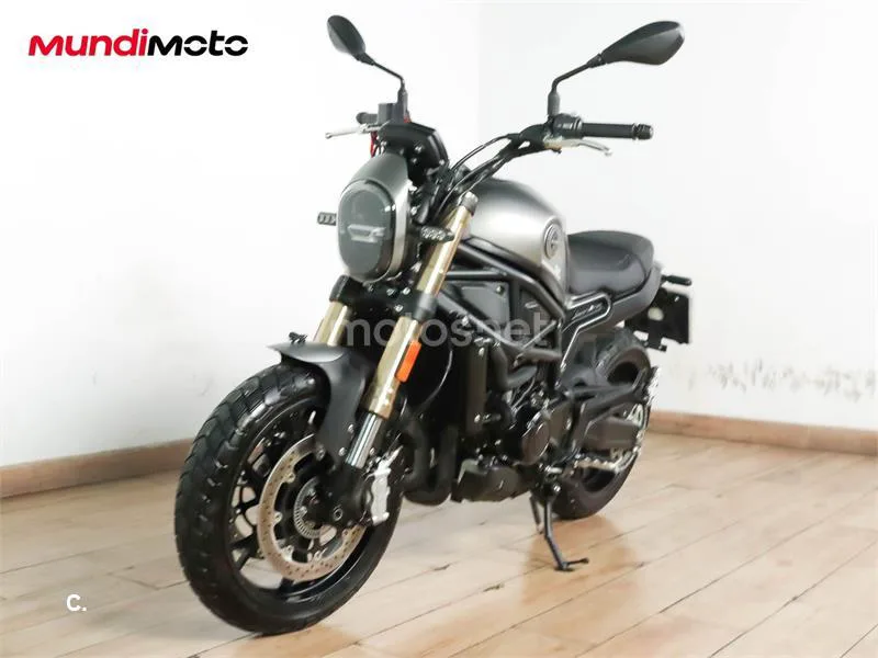 Benelli Leoncino 800 – Vista 7