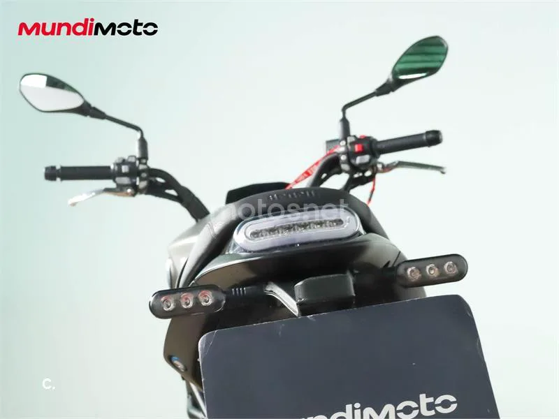 Benelli Leoncino 800 – Vista 9
