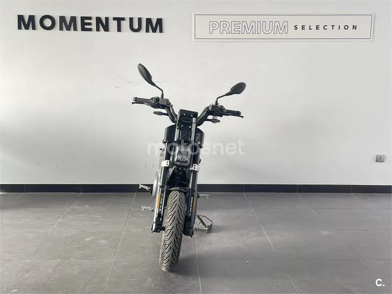 BMW CE 02 - Vista 3