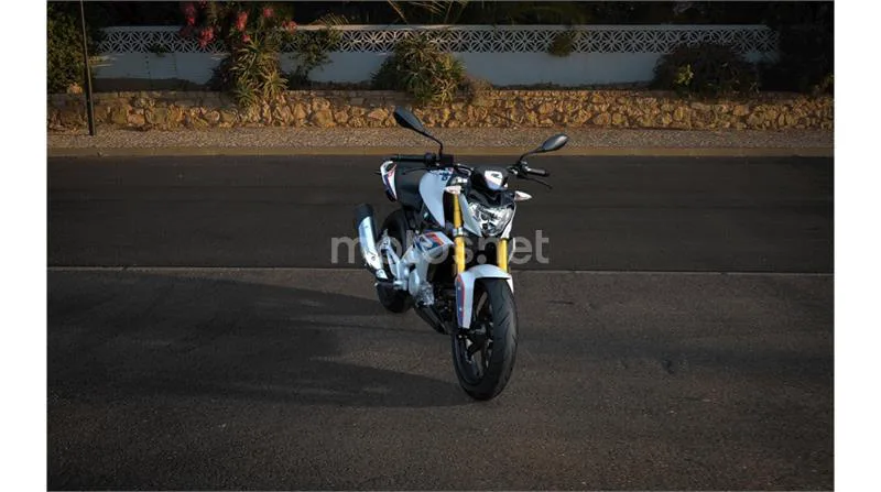 BMW G 310 R – Vista 16