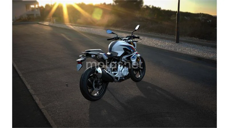BMW G 310 R – Vista 7