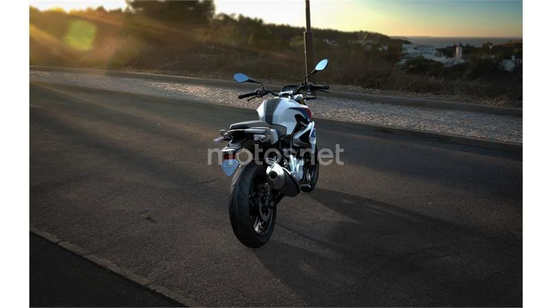 BMW G 310 R – Vista 10