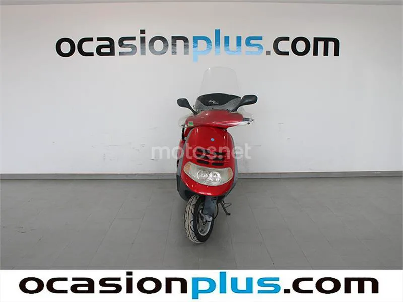 Piaggio HEXAGON GT 250 4T – Vista 4