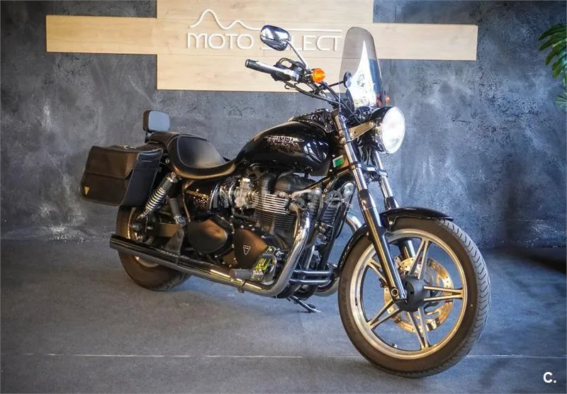 Triumph Speedmaster 900 – Vista 14