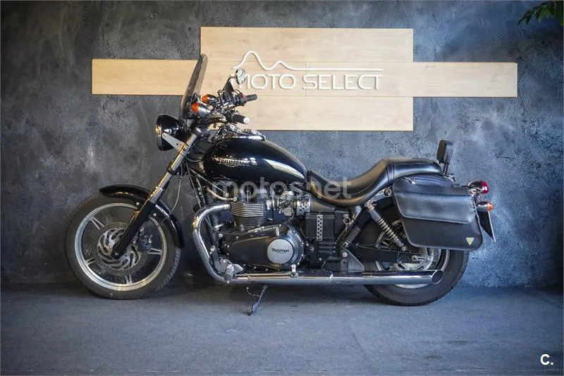Triumph Speedmaster 900 – Vista 15