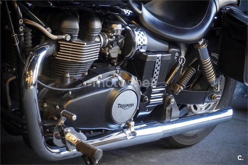 Triumph Speedmaster 900 – Vista 16