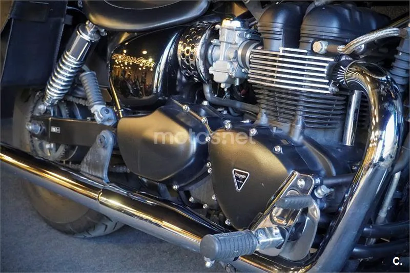 Triumph Speedmaster 900 – Vista 3