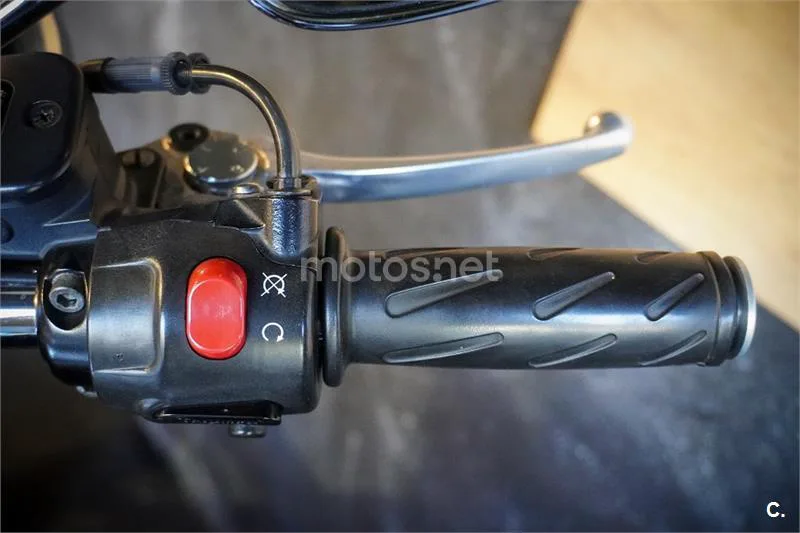 Triumph Speedmaster 900 – Vista 23