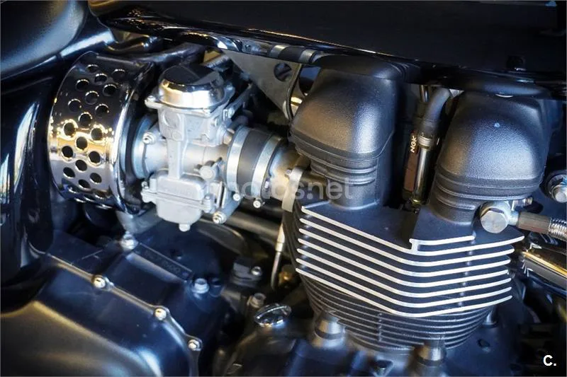 Triumph Speedmaster 900 – Vista 5