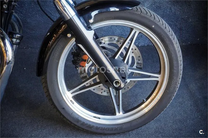 Triumph Speedmaster 900 – Vista 6