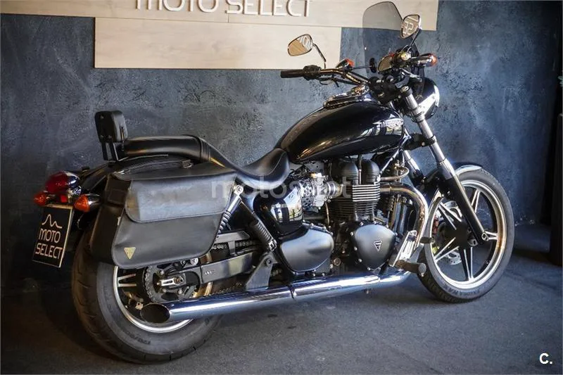 Triumph Speedmaster 900 – Vista 10